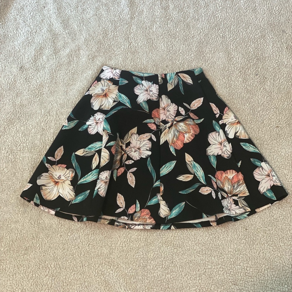 Floral Skater from decree size small